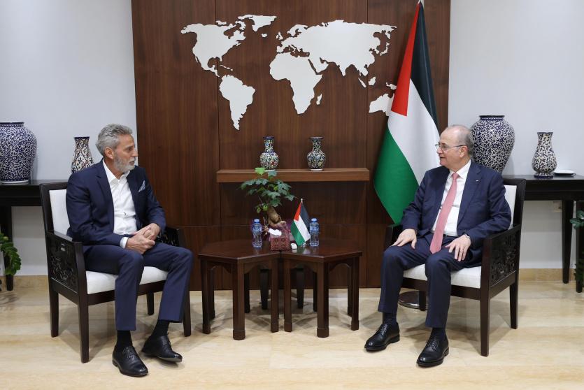 لقاء رئيس الوزراء والمنسق الأممي الجديد للشؤون الإنسانية في فلسطين