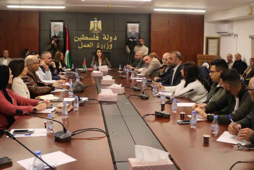 وزيرة العمل تترأس الاجتماع الأول للمجلس الاستشاري الشبابي لوزارة العمل ومجلس القدس للتشغيل والتنمية الاقتصادية
