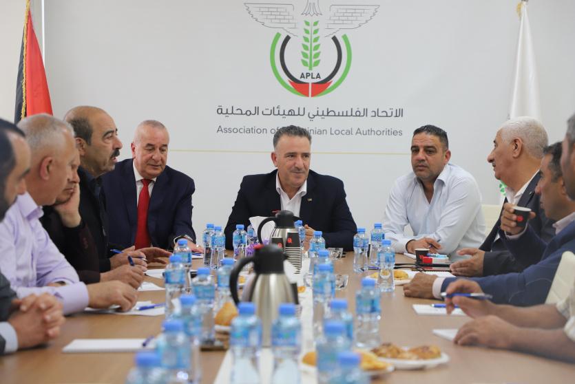 الهيئات المحلية في القدس تطرح أولوياتها خلال لقاء تشاوري مع اتحاد الهيئات المحلية