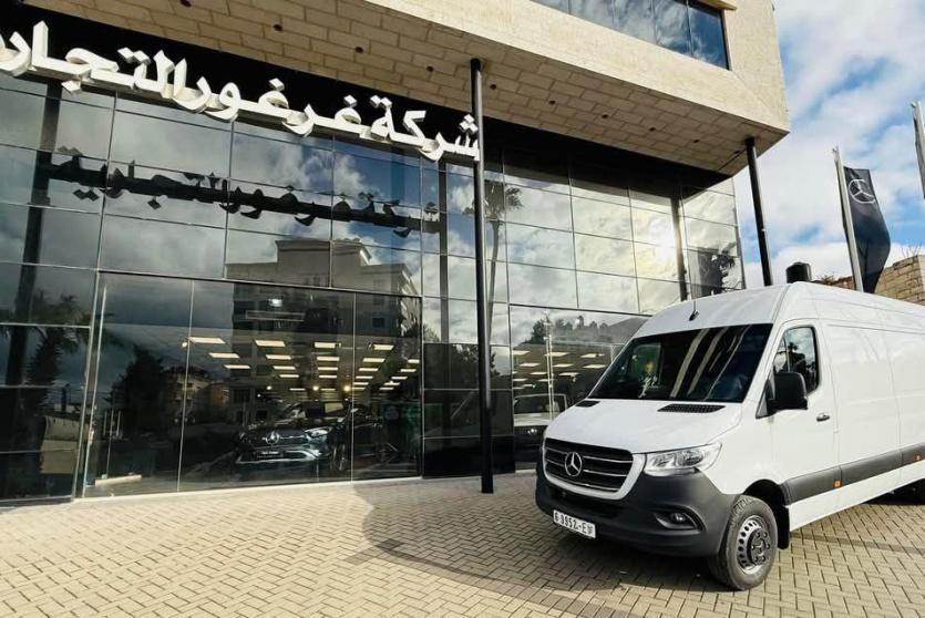 شاحنة النقل الأولى في فلسطين