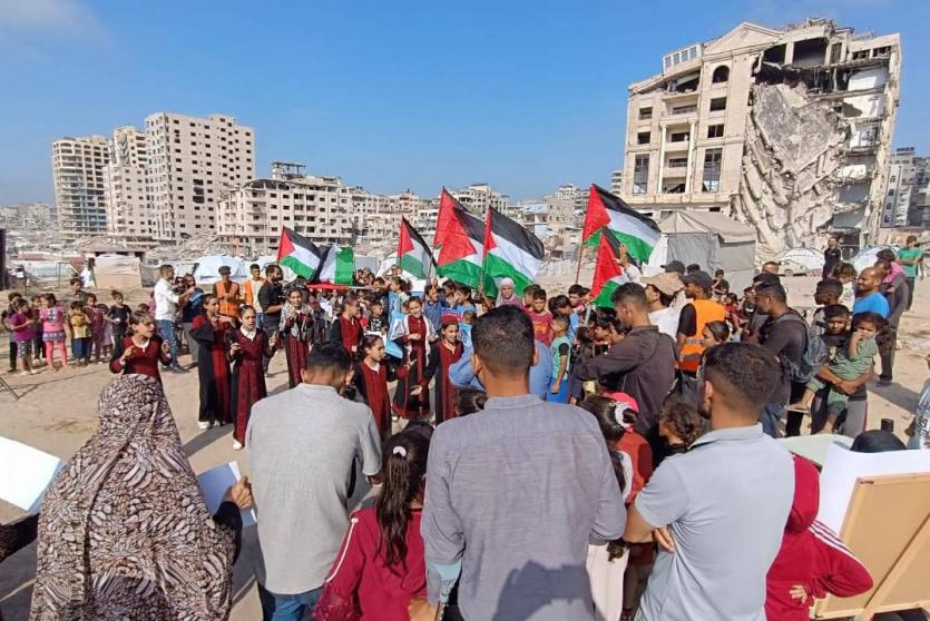 وقفة في ميناء غزة تضامنا مع نشطاء السفينة مادلين التي سيطر عليها الاحتلال