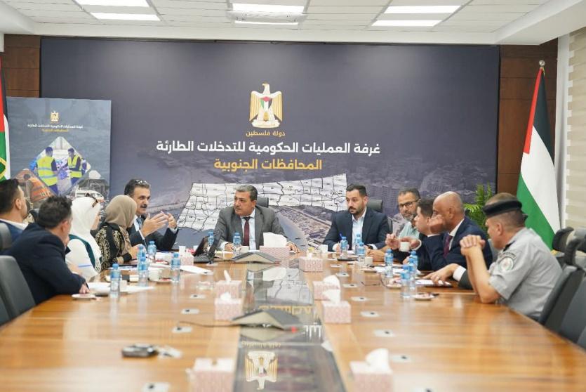 مقبل يناقش خطة إعمار شمال الضفة واجتماع لبحث طلبات رفع الحماية عن الأراضي