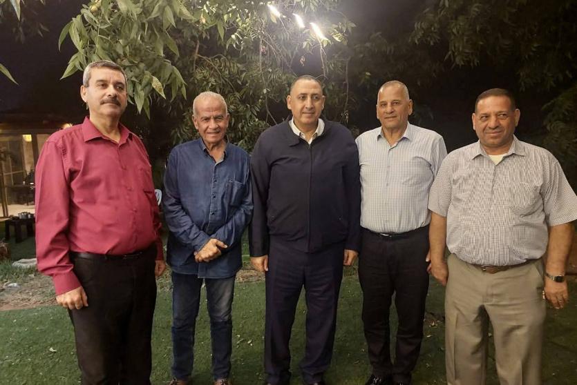 اللواء إياد الأقرع يستقبل وفداً من إدارة النادي الأهلي في قلقيلية