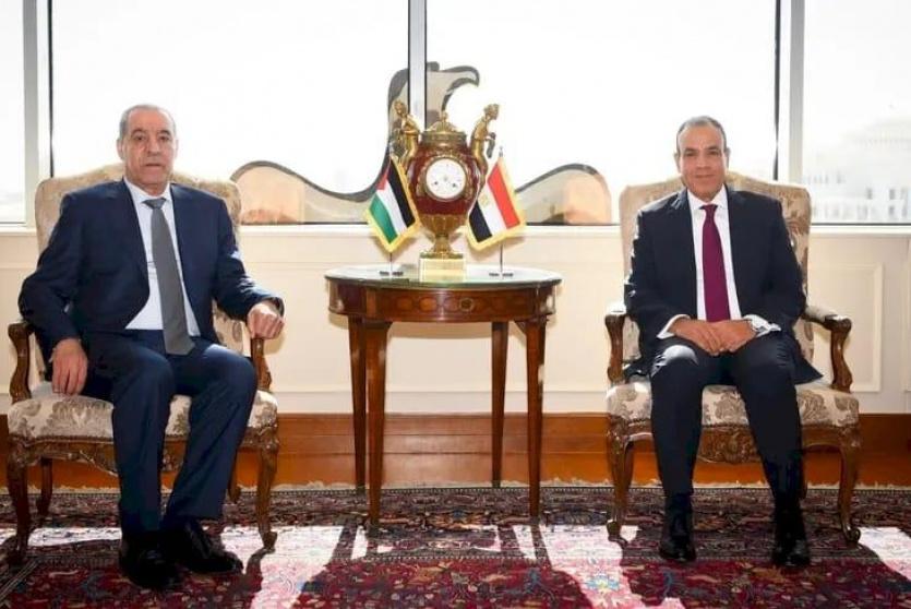 بدر عبد العاطي وحسين الشيخ