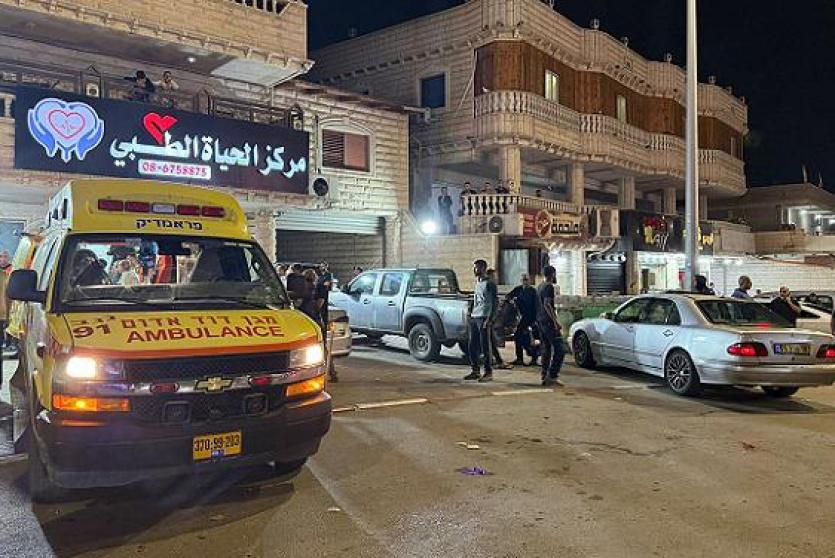 من أمام المركز الطبي الذي تم نقلهما إليه