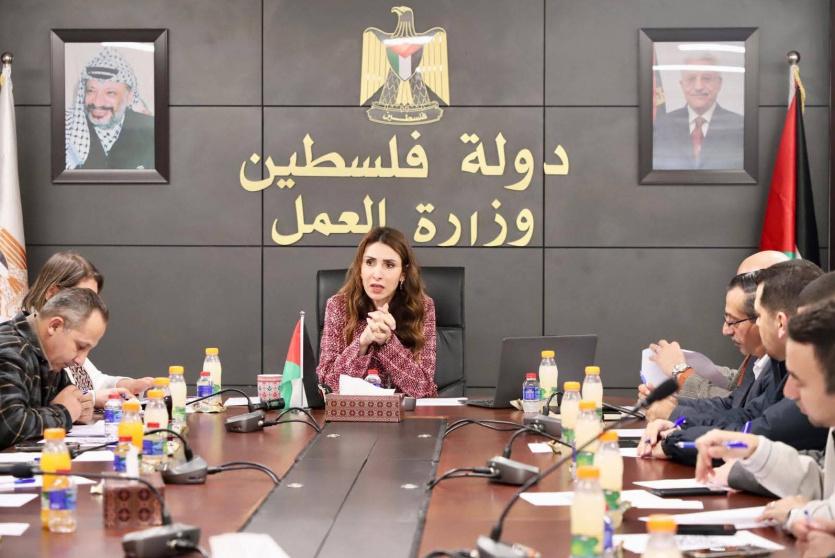 وزيرة العمل تترأس الاجتماع الرابع للمجلس الاستشاري الشبابي