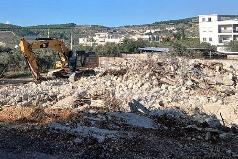 الاحتلال يجبر مواطنا على هدم منزله في بلدة سلوان