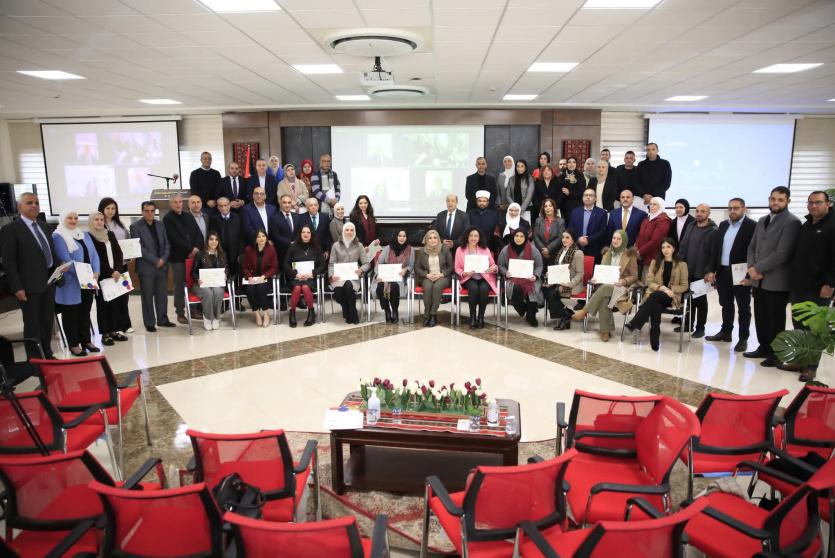 المدرسة الوطنية للإدارة تُخرّج برنامج 