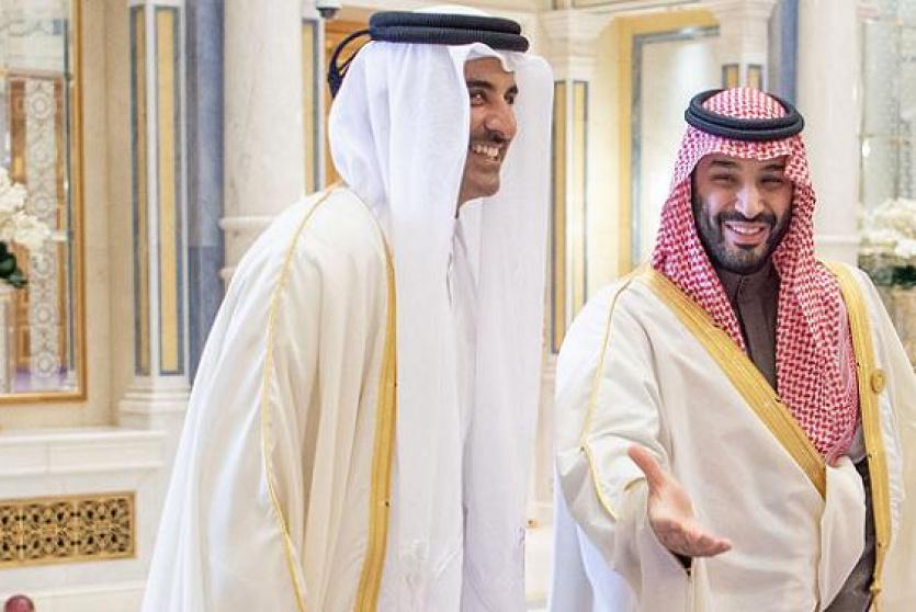 أمير قطر ووليّ العهد السعوديّ، خلال لقاء سابق