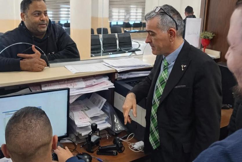 حمدان يتفقد معبر الكرامة ويبحث سبل الارتقاء بالخدمات