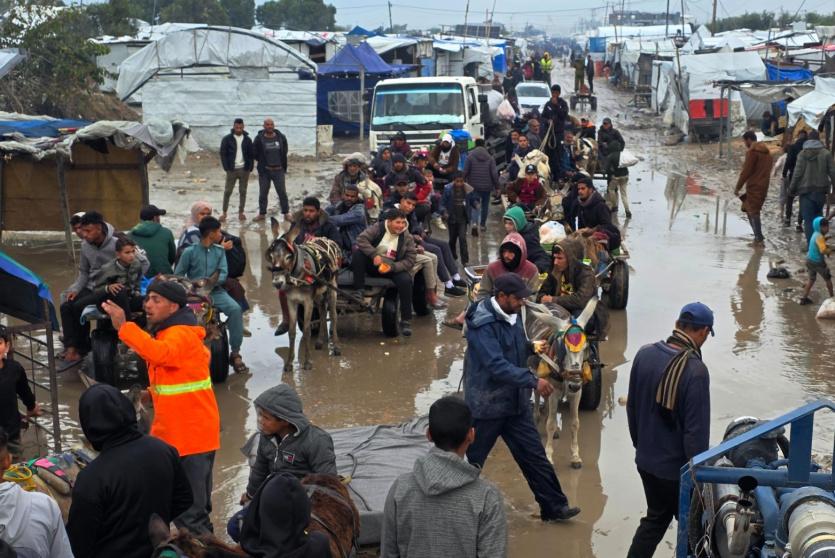 المنخفض الجوي يفاقم معاناة المواطنين في قطاع غزة