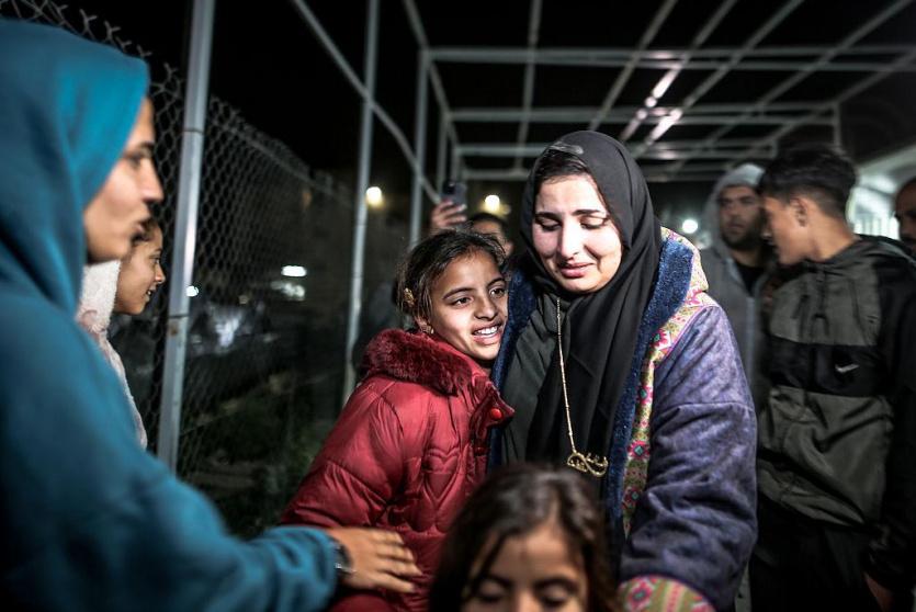 مواطنون عائدون إلى غزة عبر معبر رفح