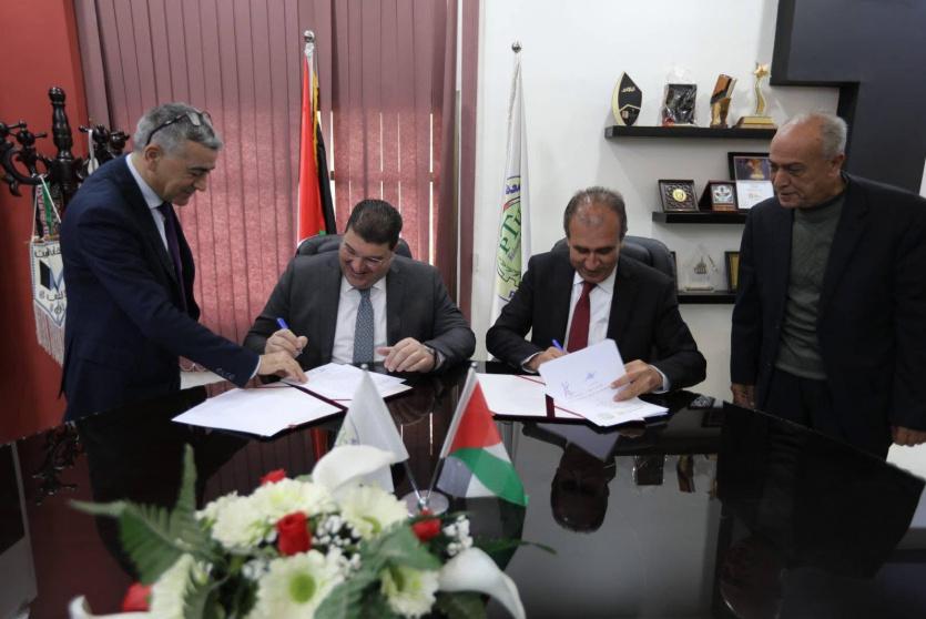 وزارة النقل والمواصلات توقّع مذكرة تفاهم مع جامعة فلسطين التقنية – خضوري لتعزيز الشراكة وتطوير قطاع النقل