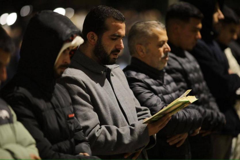 40 ألف مصلٍّ يؤدون صلاتي العشاء والتراويح في المسجد الأقصى