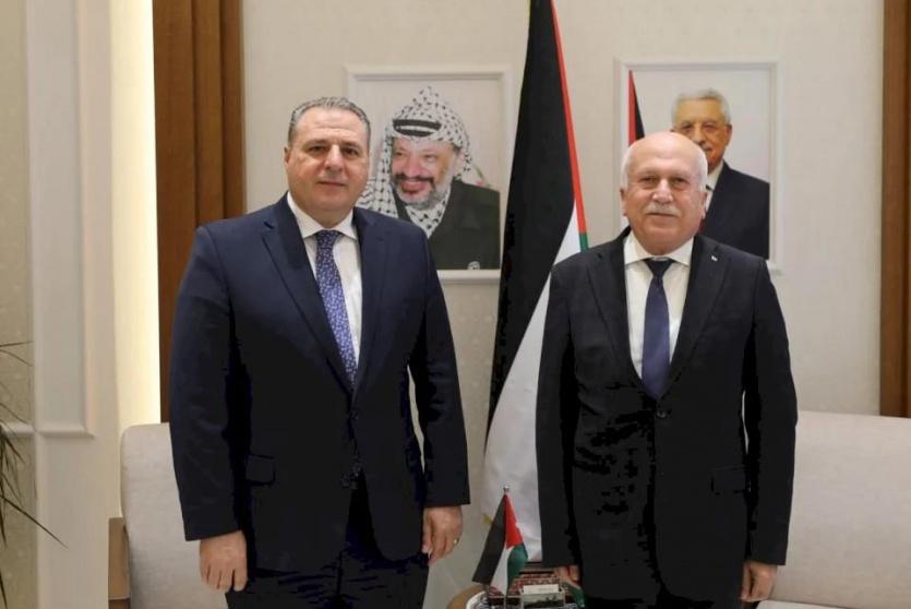  وزير الاقتصاد يبحث مع السفير الأردني تعزيز التعاون الاقتصادي ومتابعة مخرجات اللجنة المشتركة