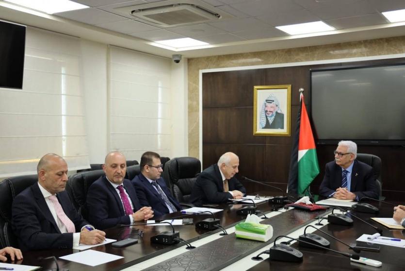 الاتحاد الفلسطيني لشركات التأمين يبحث مع وزير الصحة تعزيز التعاون المشترك 