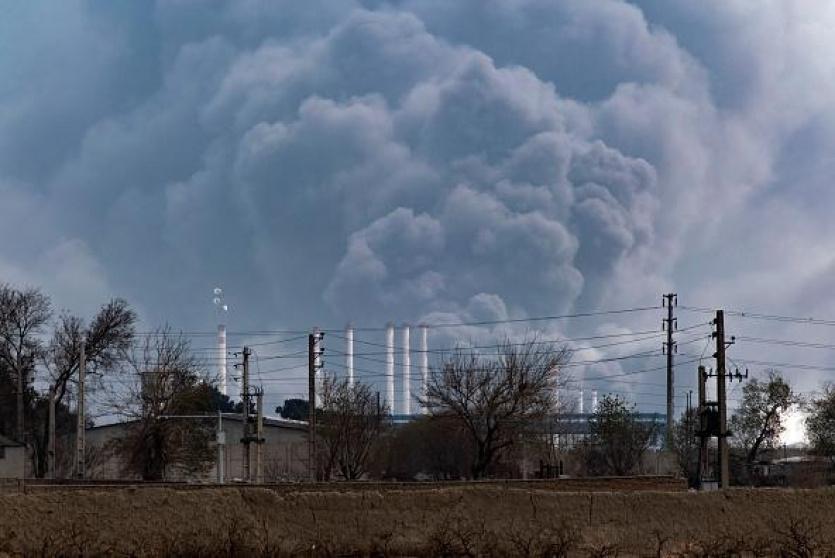 من آثار القصف على إيران