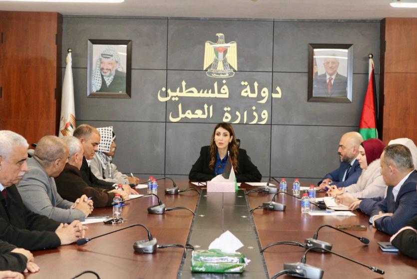 وزارة العمل تعزز صمود المواطنين في قلقيلية وتفتح آفاقاً جديدة للتشغيل والتدريب