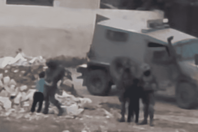 الاحتلال يقتحم قرية المغير وينكّل بطفلين