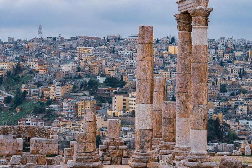 2.17 مليار دولار الدخل السياحي للأردن منذ مطلع العام وبانخفاض 10.4%