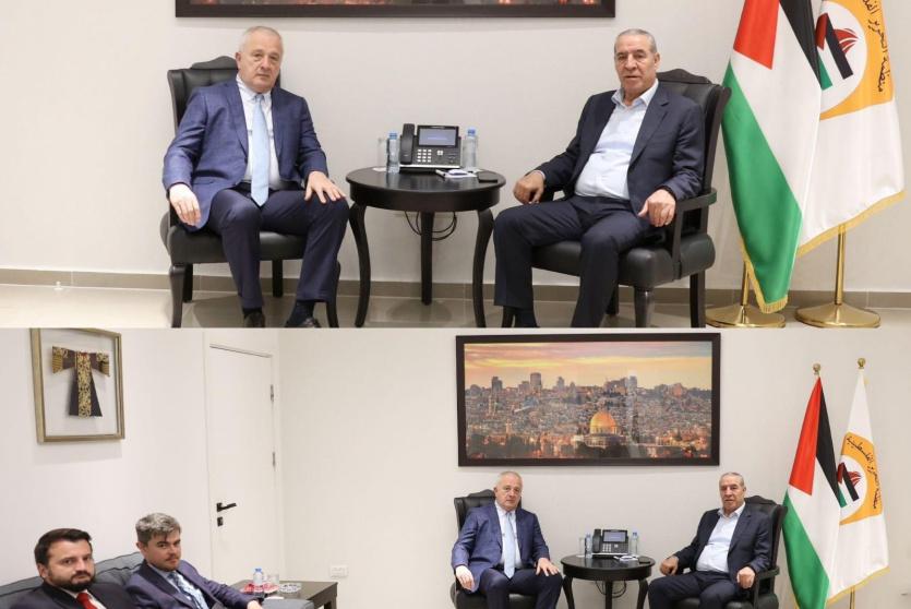 خلال اللقاء 