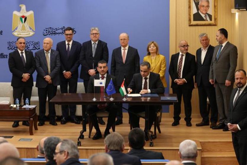 خلال توقيع الاتفاقية بين سلطة النقد والبنك الوطني