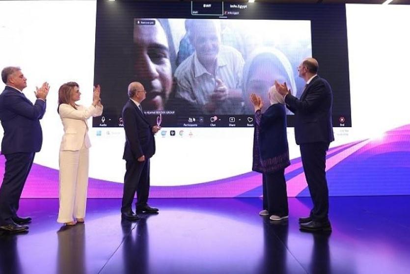 برعاية رئيس الوزراء.. إطلاق جائزة التميز لسيدات الأعمال 2026 وفوز سيدة من غزة بالمركز الأول