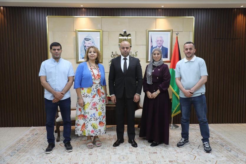 بيالارا تبحث مع محافظ أريحا والأغوار تنظيم مؤتمر حول الاستخدام الآمن للتكنولوجيا
