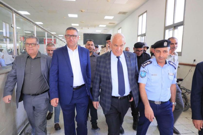 خلال زيارة وزير الداخلية لمعبر الكرامة