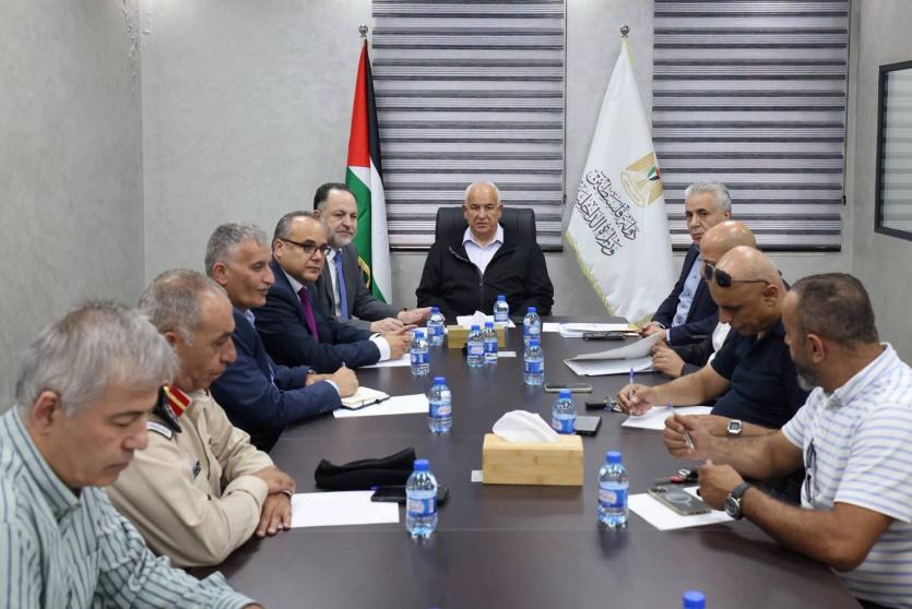 وزير الداخلية يترأس اجتماع فريق الأمن الاقتصادي