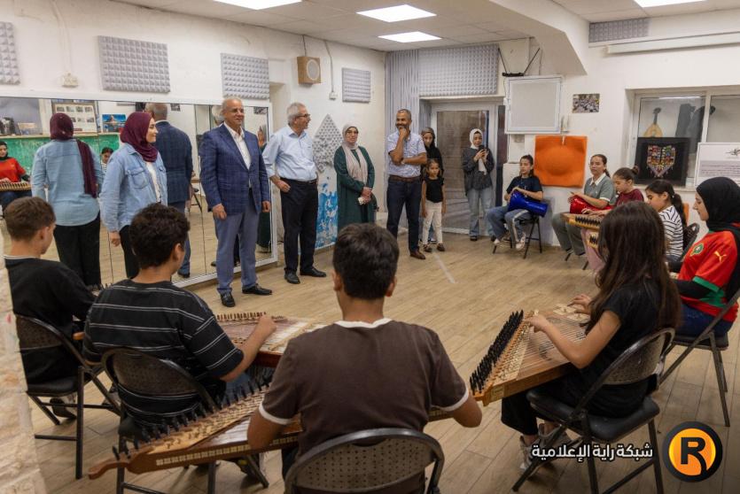 وفد من "بيت مال القدس" يتفقد المدارس الصيفية ويؤكد استمرار دعم الأطفال والمؤسسات المقدسية