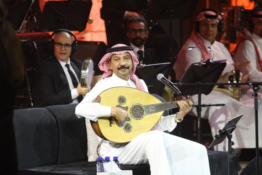 عبادي الجوهر يطرب الجمهور في أول ظهور بمهرجان جرش