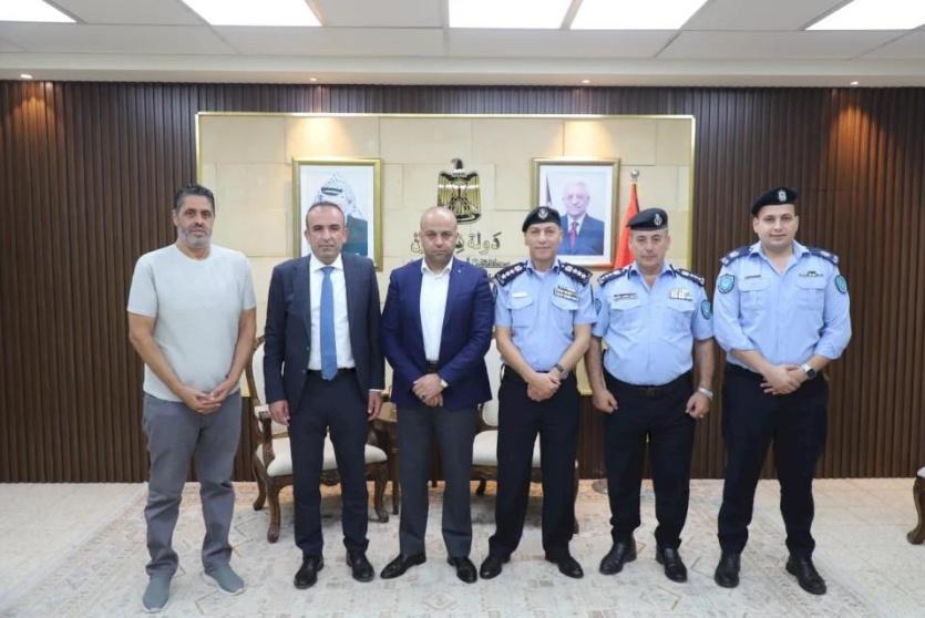  خلال اللقاء