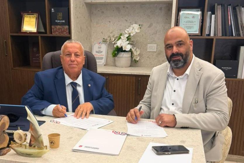 خلال توقيع الاتفاقية