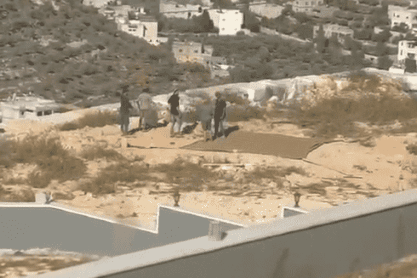 من مكان الفيلا المحاصرة في قصرة