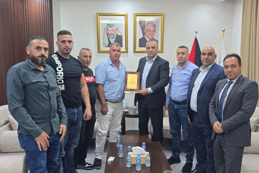 اللواء ناصر البوريني يستقبل رئيس واعضاء مجلس قروي عينابوس