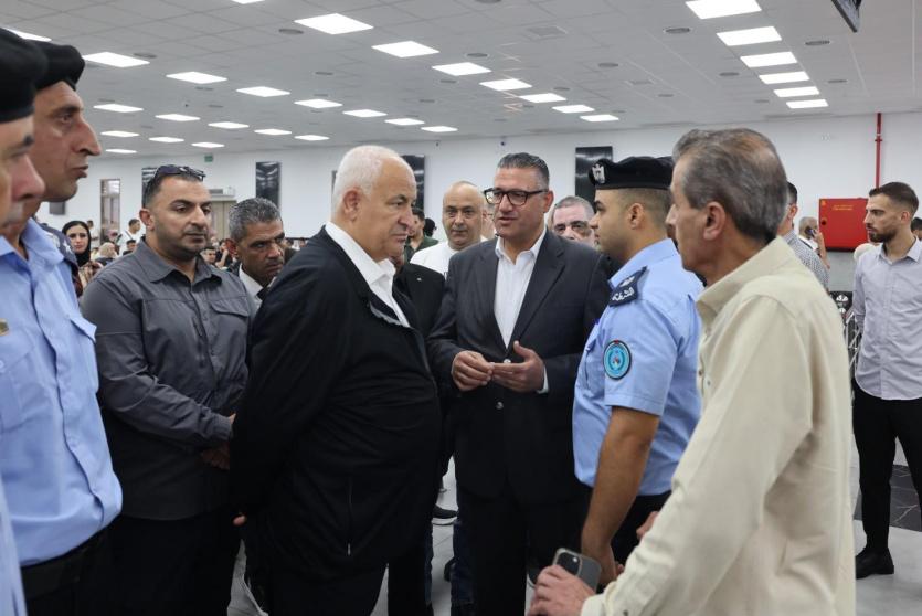 وزير الداخلية يتفقد محافظة أريحا والأغوار واستراحة المسافرين في معبر الكرامة