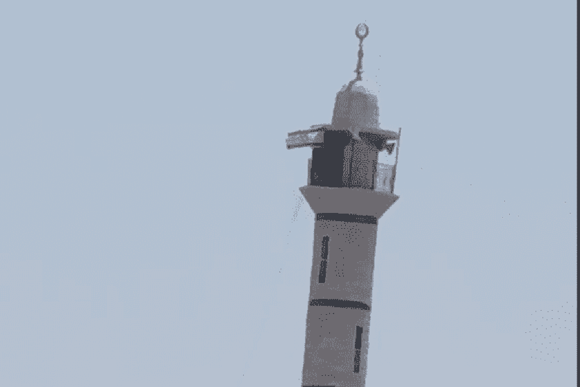 الاحتلال يرفع علمه فوق مئذنة مسجد أبو عبيدة في مخيم نور شمس شرق طولكرم