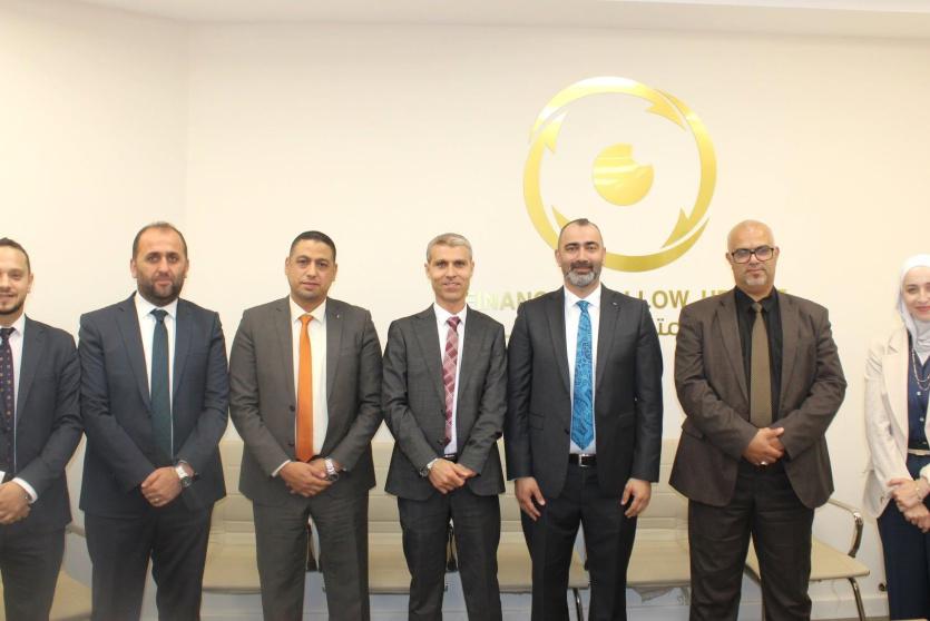وحدة المتابعة المالية تجتمع مع هيئة مكافحة الفساد وجامعة الاستقلال