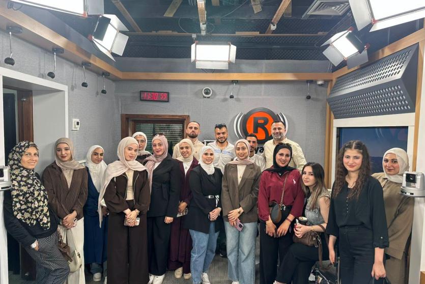 طلبة جامعة النجاح الوطنية في زيارة ميدانية لشبكة راية