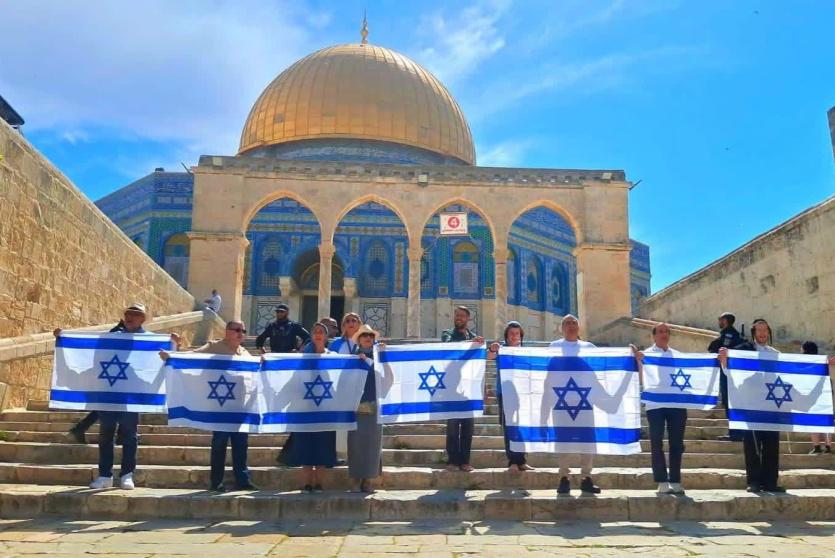 480 مستوطنا يقتحمون الأقصى والاحتلال يشدّد إجراءاته العسكرية في البلدة القديمة