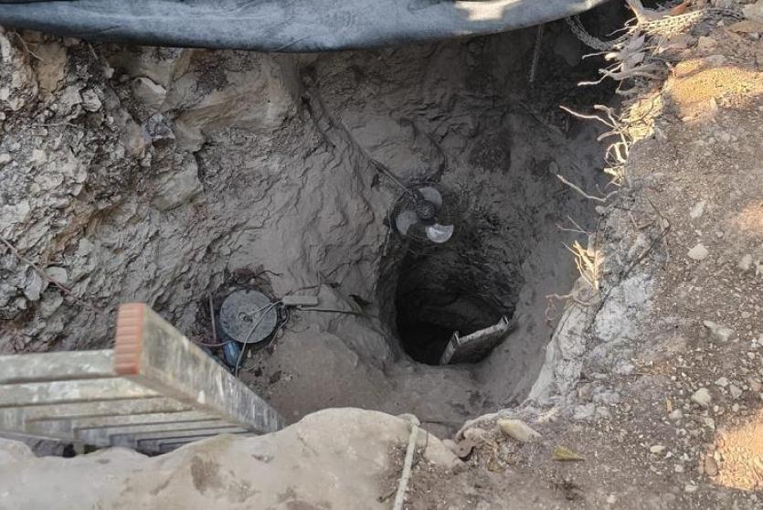 شرطة الاحتلال تزعم العثور على نفق بعمق 25 مترًا وأسلحة في قلقيلية