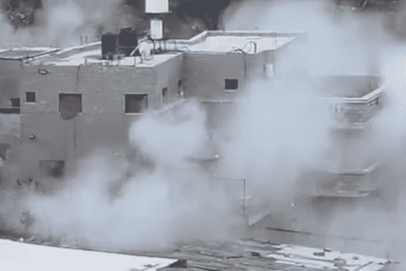 خلال تفجير المنزل