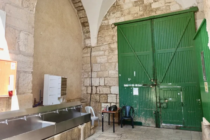 الاحتلال يغلق باب المغاربة بالقدس بعد اقتحام 1143 مستوطنا للأقصى