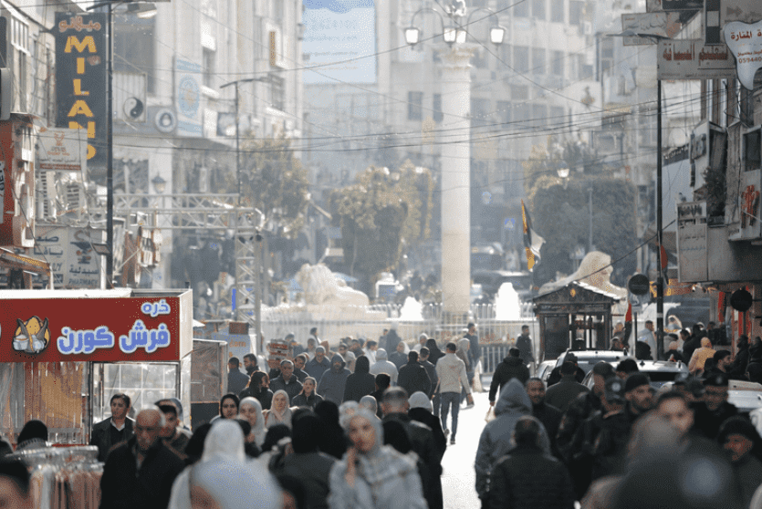 تجار رام الله بين الكساد والديون وغياب الرؤية الحكومية