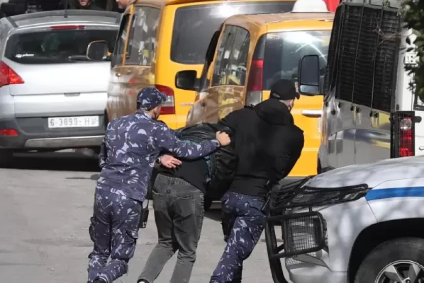 صورة من الارشيف