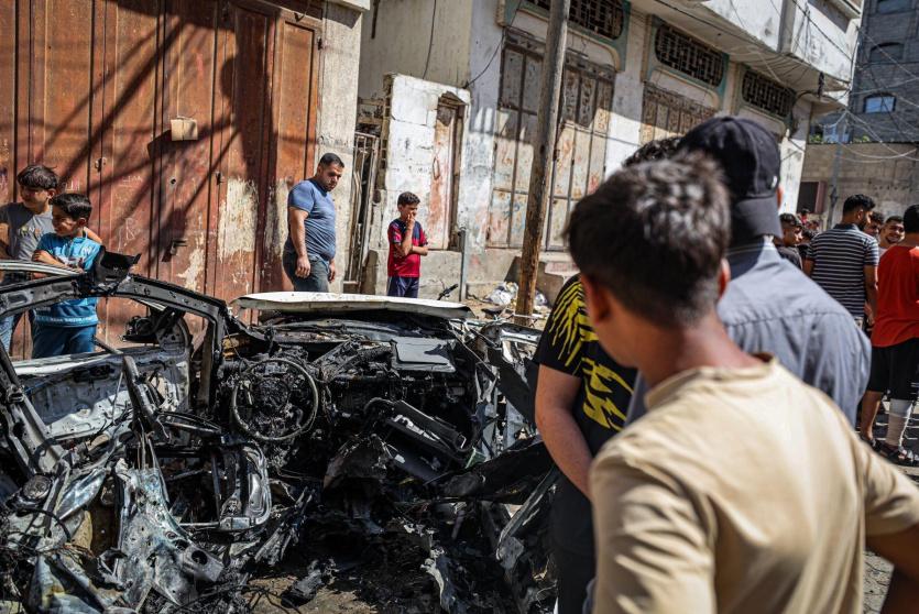 آثر قصف سابق لمركبة في غزة - ارشيفية