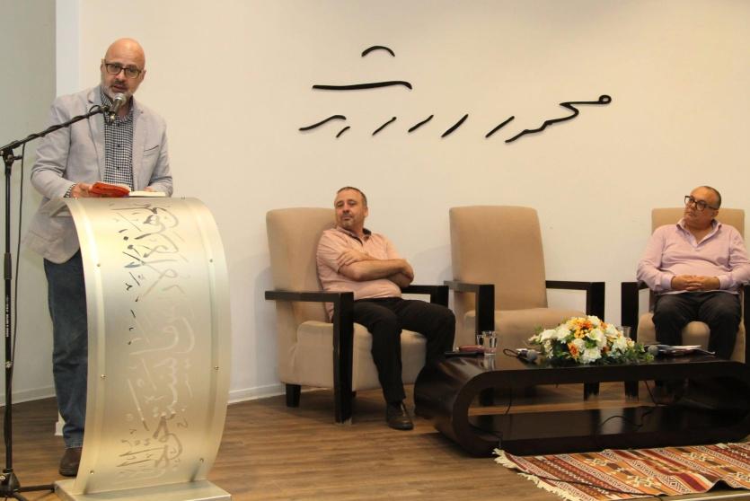 خلال إطلاق الرواية
