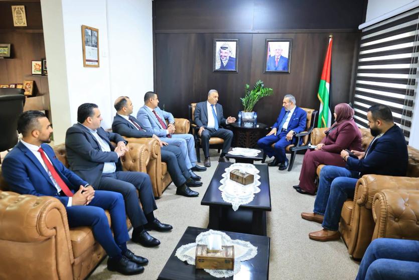 العدل وجامعة الاستقلال توقعان مذكرة تفاهم للتعاون المشترك في مجال العيادة القانونية