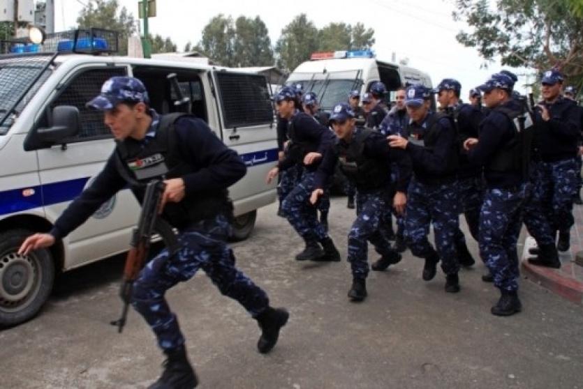 شرطة جنين تلقي القبض على فار من العدالة